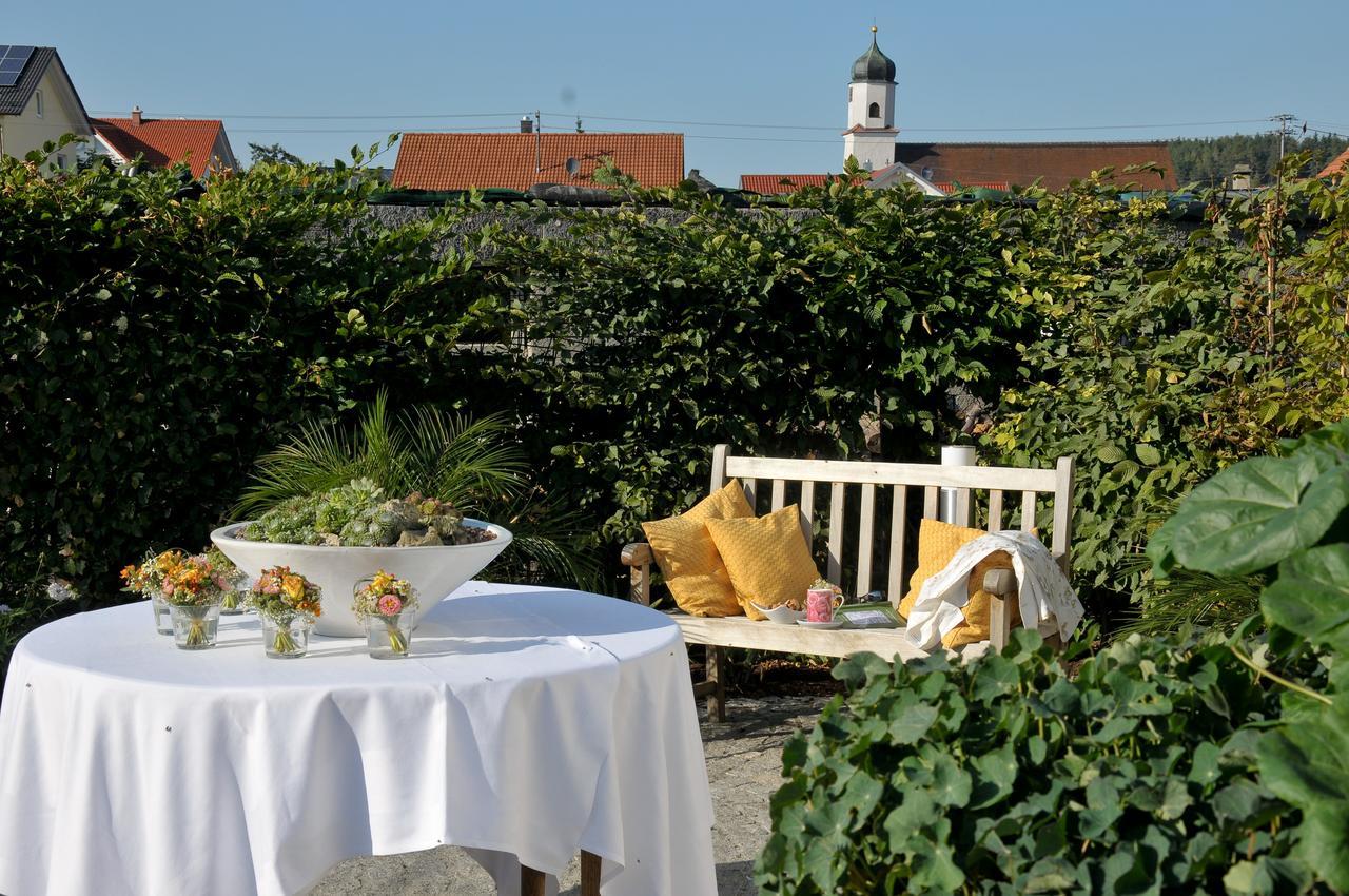 Biohotel-Restaurant Rose Hayingen Екстер'єр фото